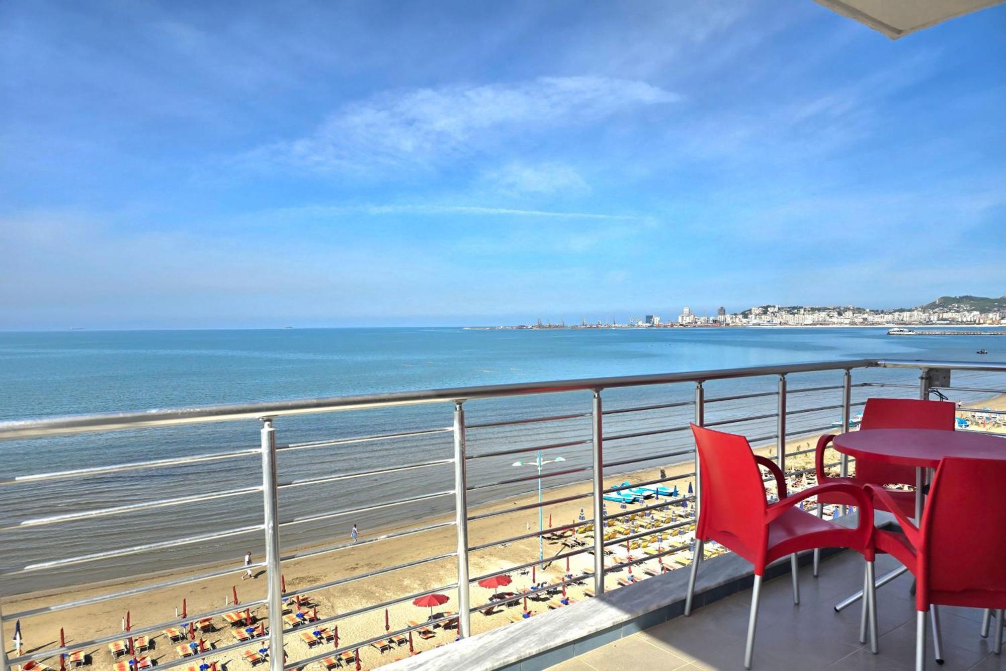 Sea View Apartments In Durres Exterior photo