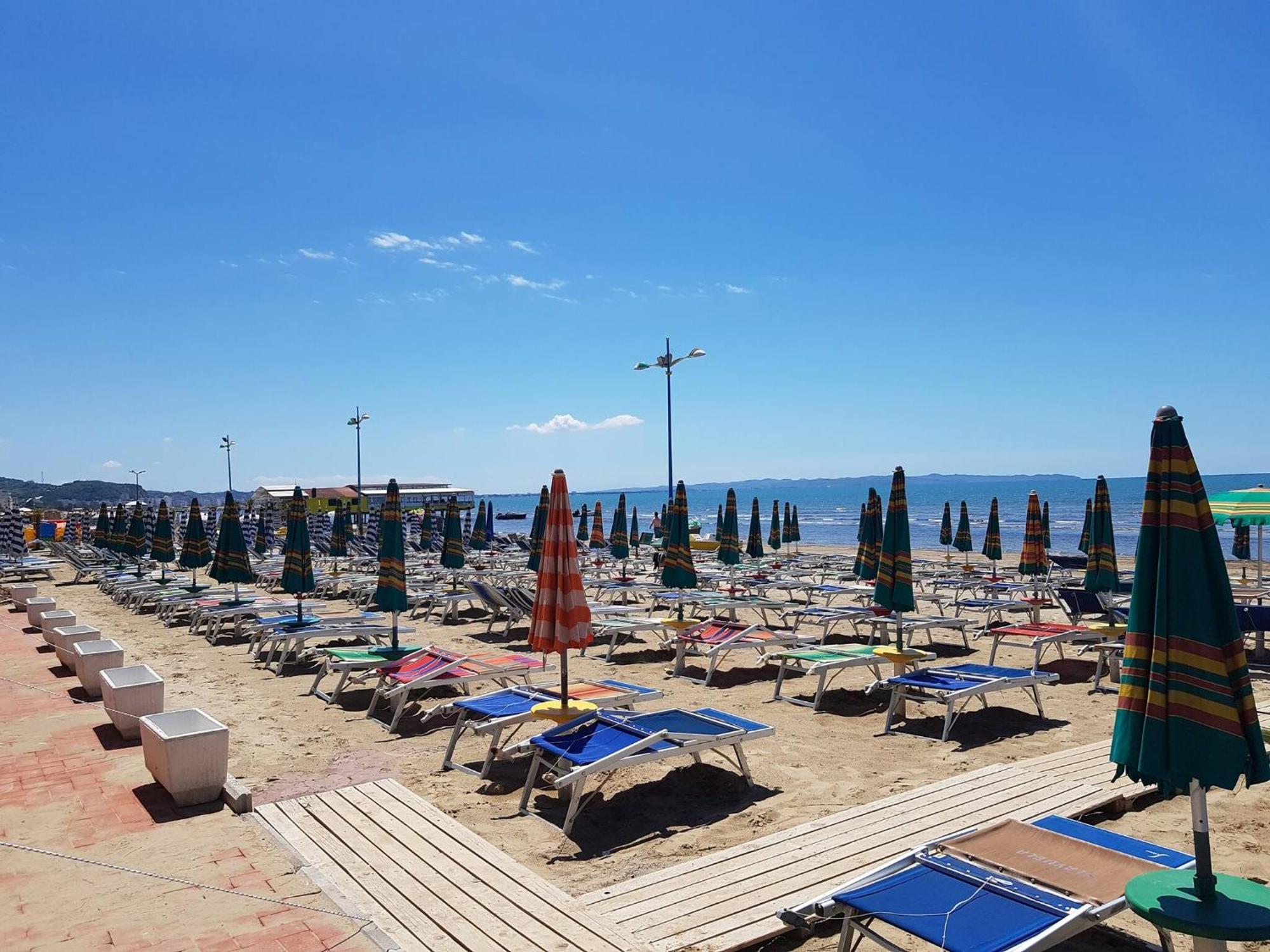 Sea View Apartments In Durres Exterior photo