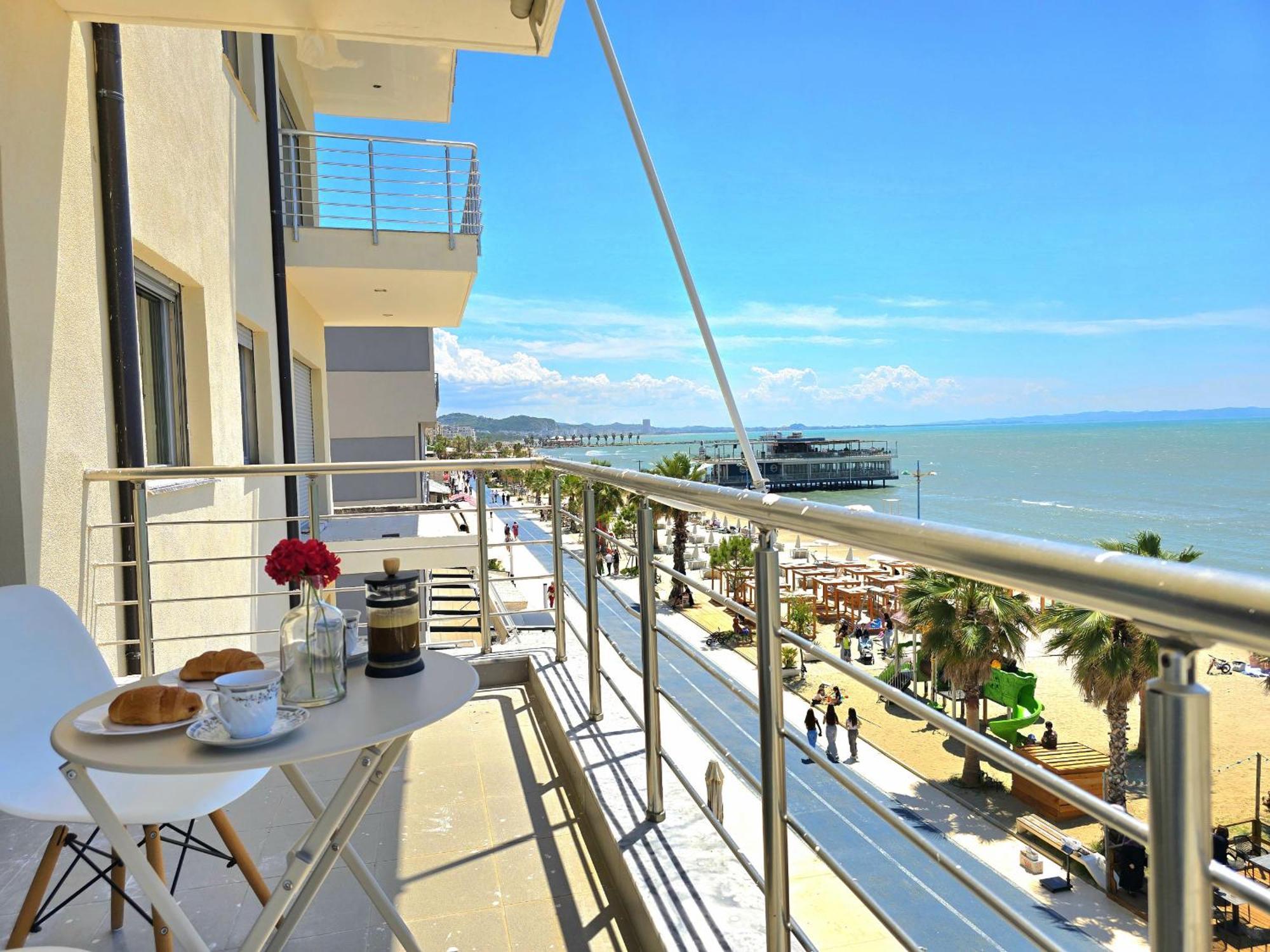 Sea View Apartments In Durres Exterior photo