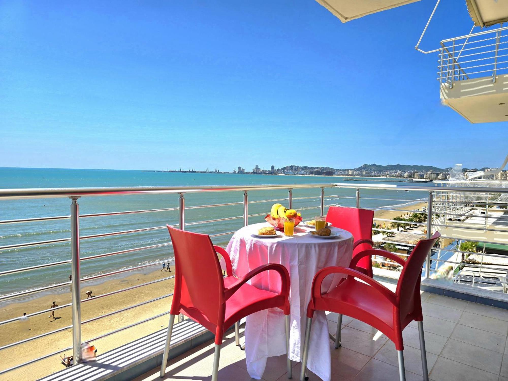 Sea View Apartments In Durres Exterior photo